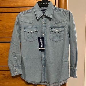 Wrangler Boys Denim Shirt / Size Medium (7-8)